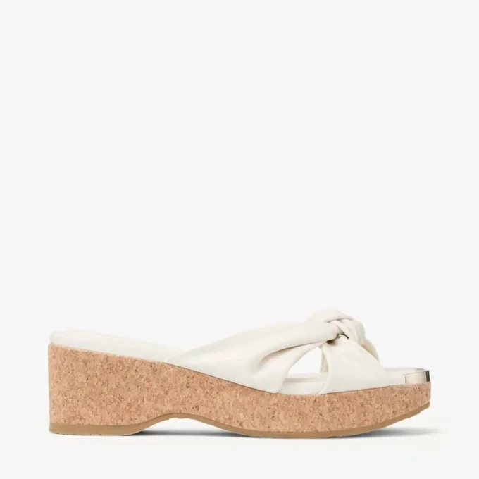 Avenue Wedge 50 Latte Mule cu toc înalt din piele Nappa Avenue Wedge 50 Latte Mule cu toc înalt din piele Nappa