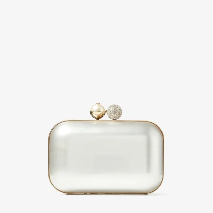 Clutch Cloud din sidef de culoare ivoriu cu închizătoare cu cristale Clutch Cloud din sidef de culoare ivoriu cu închizătoare cu cristale