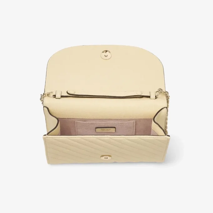 Clutch Curve Clutch din piele Biker matlasată, culoare Buttermilk Clutch Curve Clutch din piele Biker matlasată, culoare Buttermilk