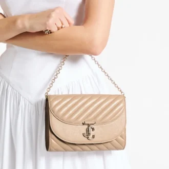 Clutch Curve Clutch din piele de Biker matlasată Chai