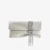 Clutch Zandra din piele de căprioară moale, auriu deschis, cu brățară cu lanț Clutch Zandra din piele de căprioară moale, auriu deschis, cu brățară cu lanț