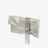Clutch Zandra din piele de căprioară moale, auriu deschis, cu brățară cu lanț Clutch Zandra din piele de căprioară moale, auriu deschis, cu brățară cu lanț