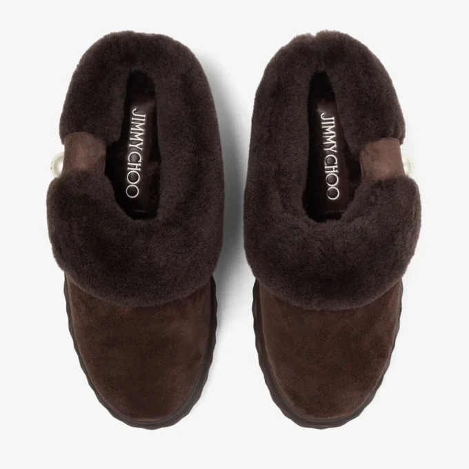 Diamond Maxi Mule F Mule din piele de căprioară ciocolatie cu blană de oaie Diamond Maxi Mule F Mule din piele de căprioară ciocolatie cu blană de oaie