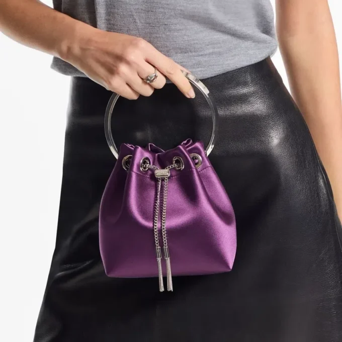 Geantă de mână din satin Bon Bon Winter Bloom cu brățară metalică Geantă de mână din satin Bon Bon Winter Bloom cu brățară metalică
