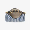 Geantă de umăr Callie Maxi din rafie cu imprimeu gingham în culori marine, cu curea detașabilă din piele nappa țesută Geantă de umăr Callie Maxi din rafie cu imprimeu gingham în culori marine, cu curea detașabilă din piele nappa țesută