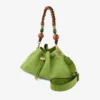 Geantă de umăr Cinch Medium din piele de căprioară, model Clover, cu curea împletită cu mărgele Geantă de umăr Cinch Medium din piele de căprioară, model Clover, cu curea împletită cu mărgele