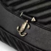 Geantă de umăr Curve Cross Body Medium, din piele Biker matlasată, neagră