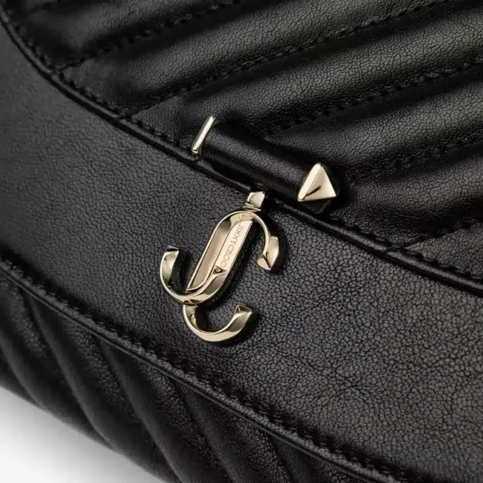 Geantă de umăr Curve Cross Body Medium, din piele Biker matlasată, neagră