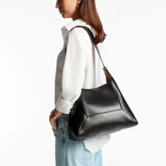 Geantă de umăr Diamond Hobo Medium din piele neagră Geantă de umăr Diamond Hobo Medium din piele neagră