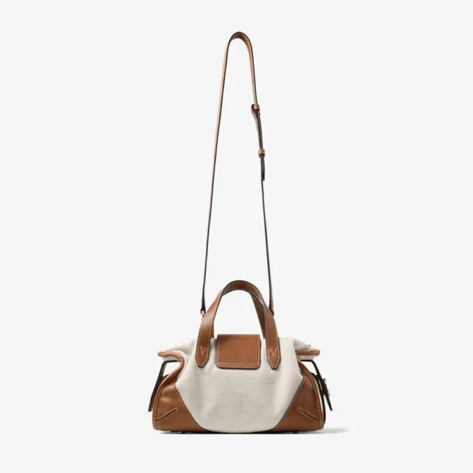 Geantă de voiaj Bar Holdall Small din pânză reciclată naturală și maro deschis, cu finisaje din piele Biker Geantă de voiaj Bar Holdall Small din pânză reciclată naturală și maro deschis, cu finisaje din piele Biker