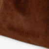 Geantă mare cu șnur din piele de vițel netedă și piele de căprioară de culoare maro deschis, cu logo jimmy choo Geantă mare cu șnur din piele de vițel netedă și piele de căprioară de culoare maro deschis, cu logo jimmy choo