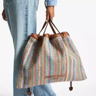 Geantă mare cu șnur Geantă mare cu șnur din rafie multicoloră și bej cu model în zig-zag, cu finisaje din piele