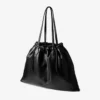 Geantă mare cu șnur Geantă mare din piele nappa neagră cu șnur și logo jimmy choo în relief Geantă mare cu șnur Geantă mare din piele nappa neagră cu șnur și logo jimmy choo în relief