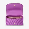 Geantă mică de umăr Curve, din satin matlasat violet orhidee, cu bară Jc cu cristale Geantă mică de umăr Curve, din satin matlasat violet orhidee, cu bară Jc cu cristale