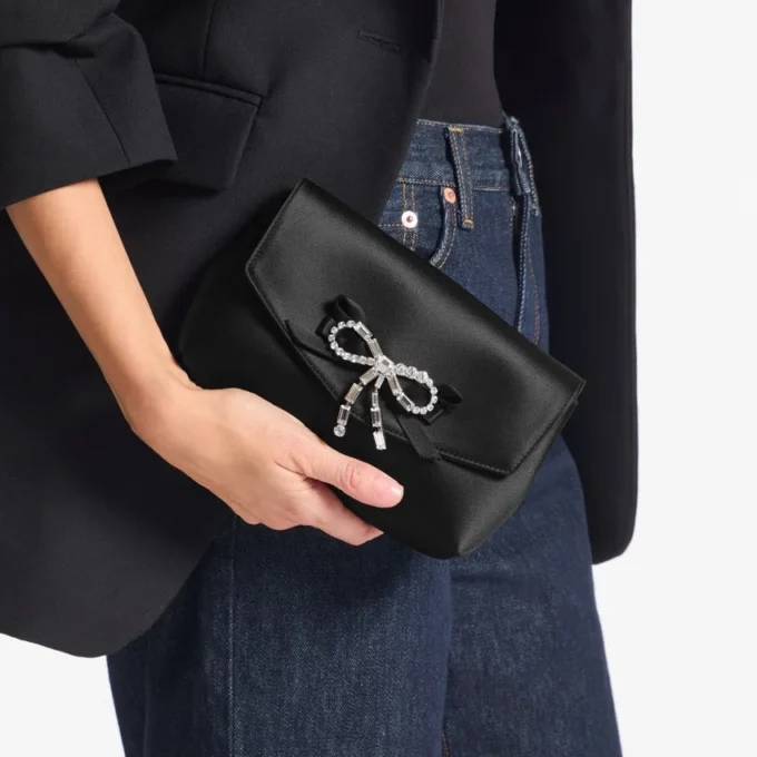 Geantă mini cu fundă moale Geantă mini din satin negru cu fundă din cristal Geantă mini cu fundă moale Geantă mini din satin negru cu fundă din cristal