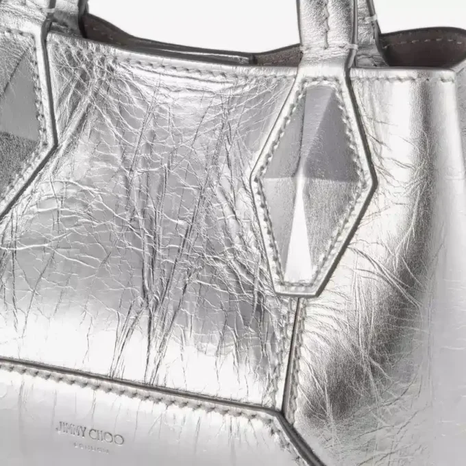 Geantă mini Diamond Tote din piele metalizată argintie vintage Geantă mini Diamond Tote din piele metalizată argintie vintage