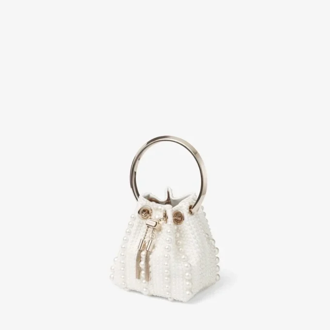 Geantă mini Micro Bon Bon din satin ivoriu cu perle pe toată suprafața Geantă mini Micro Bon Bon din satin ivoriu cu perle pe toată suprafața