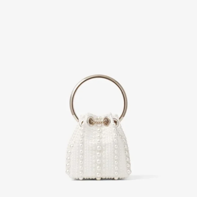 Geantă mini Micro Bon Bon din satin ivoriu cu perle pe toată suprafața Geantă mini Micro Bon Bon din satin ivoriu cu perle pe toată suprafața