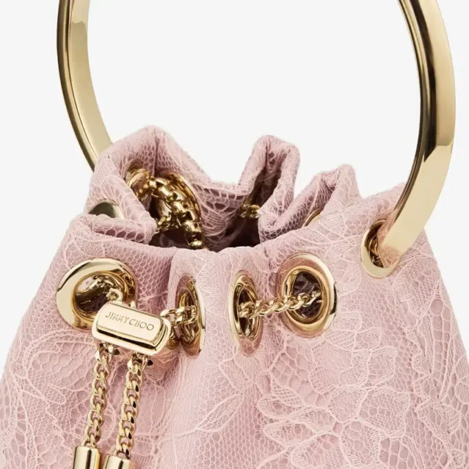 Geantă mini tip sac din satin Micro Bon Bon Rose și dantelă jimmy choo Geantă mini tip sac din satin Micro Bon Bon Rose și dantelă jimmy choo
