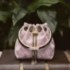 Geantă mini tip sac din satin Micro Bon Bon Rose și dantelă jimmy choo Geantă mini tip sac din satin Micro Bon Bon Rose și dantelă jimmy choo