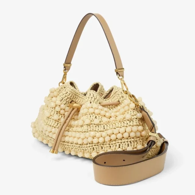 Geantă tip sac Cinch Medium din rafie cu margele, în culorile Natural și Cappuccino, cu piele de vițel netedă Geantă tip sac Cinch Medium din rafie cu margele, în culorile Natural și Cappuccino, cu piele de vițel netedă