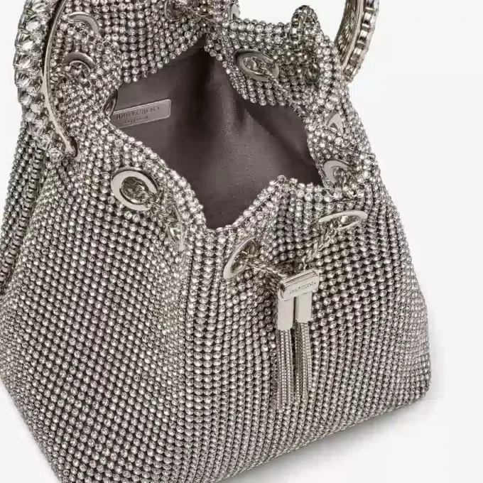 Gență Bon Bon din satin argintiu cu plasă de cristal și mâner cu cristale Gență Bon Bon din satin argintiu cu plasă de cristal și mâner cu cristale