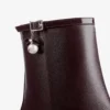Ghete Adry 60 din piele nappa lăcuită de culoare merlot închis, cu pandantiv cu perle Ghete Adry 60 din piele nappa lăcuită de culoare merlot închis, cu pandantiv cu perle