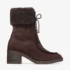 Ghete Hali 60 din piele de căprioară catifelată de culoare ciocolată cu blană de oaie Ghete Hali 60 din piele de căprioară catifelată de culoare ciocolată cu blană de oaie