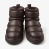 Ghete Xan din piele nappa moale de culoare ciocolată, cu căptușeală din lână de oaie Ghete Xan din piele nappa moale de culoare ciocolată, cu căptușeală din lână de oaie
