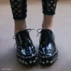 Jimmy Choo Noir Kei Ninomiya Star Încălțăminte cu șireturi din piele de vițel lustruită, negri, cu ornamente în formă de stea Jimmy Choo Noir Kei Ninomiya Star Încălțăminte cu șireturi din piele de vițel lustruită, negri, cu ornamente în formă de stea