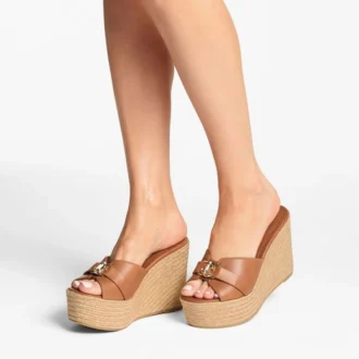 leda wedge 100 mule cu talp nalt din piele nappa maro 2 330x330 - Leda Wedge 100 Mule cu talpă &icirc;naltă din piele nappa maro
