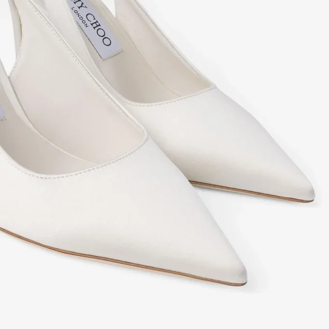 Love Sling Back 85 Pantofi cu baretă din satin de culoare ivoriu Love Sling Back 85 Pantofi cu baretă din satin de culoare ivoriu