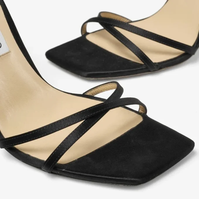 Metz 100 Sandală din satin negru Metz 100 Sandală din satin negru