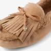 Mocasini Manon F din piele de căprioară catifelată de culoare caramel, cu căptușeală din piele de oaie Mocasini Manon F din piele de căprioară catifelată de culoare caramel, cu căptușeală din piele de oaie