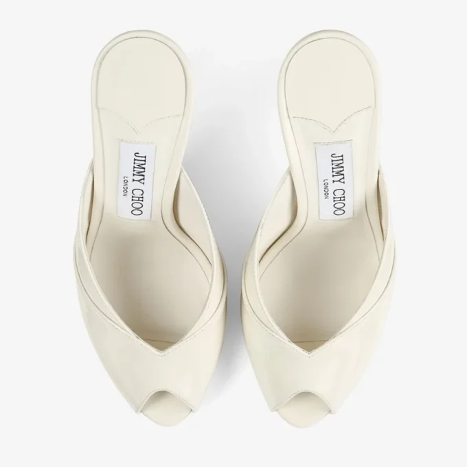 Mule Brigitte 100 din piele lăcuită de culoare latte Mule Brigitte 100 din piele lăcuită de culoare latte