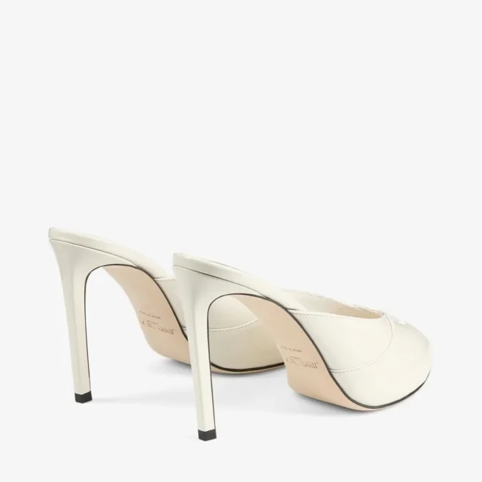 Mule Brigitte 100 din piele lăcuită de culoare latte Mule Brigitte 100 din piele lăcuită de culoare latte