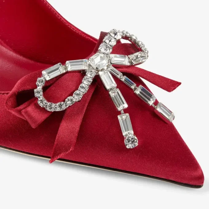 Pantofi cu toc Auria 70 roșu rubiniu din satin, cu fundă din satin și cristale Pantofi cu toc Auria 70 roșu rubiniu din satin, cu fundă din satin și cristale