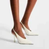 Pantofi cu toc Isa 95 din piele lăcuită, culoare Latte Pantofi cu toc Isa 95 din piele lăcuită, culoare Latte