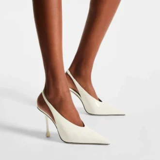Pantofi cu toc Isa 95 din piele lăcuită, culoare Latte