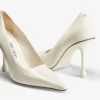 Pantofi cu toc Ixia 95 din piele lăcuită de culoare latte Pantofi cu toc Ixia 95 din piele lăcuită de culoare latte