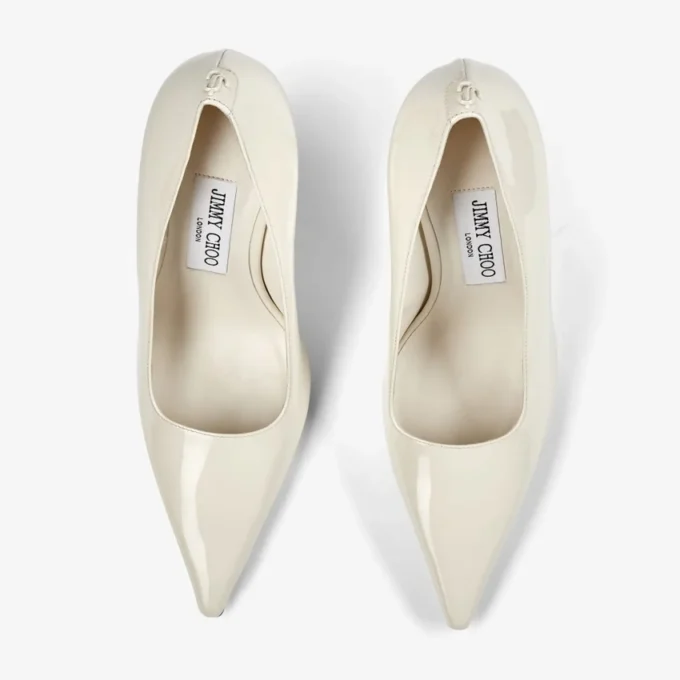 Pantofi cu toc Ixia 95 din piele lăcuită de culoare latte Pantofi cu toc Ixia 95 din piele lăcuită de culoare latte