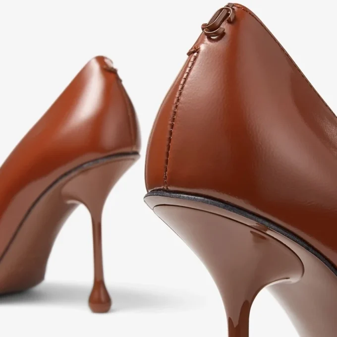 Pantofi cu toc Ixia 95 din piele Spazzolato vopsită cu spray în nuanța Cognac Pantofi cu toc Ixia 95 din piele Spazzolato vopsită cu spray în nuanța Cognac