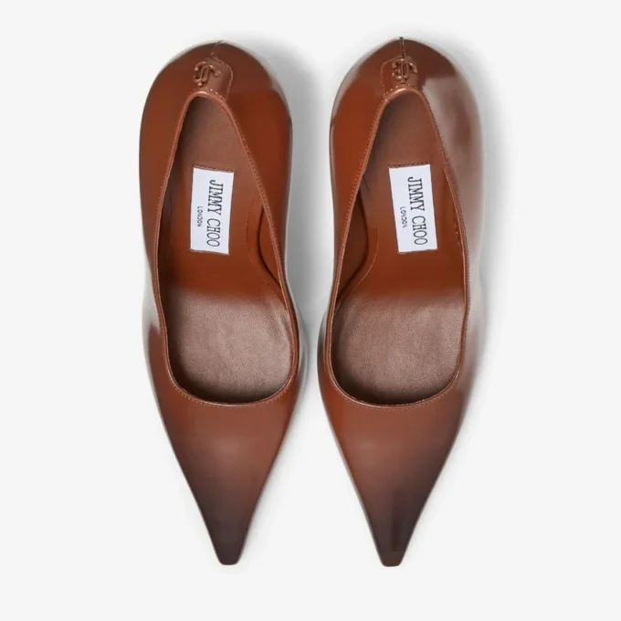 Pantofi cu toc Ixia 95 din piele Spazzolato vopsită cu spray în nuanța Cognac Pantofi cu toc Ixia 95 din piele Spazzolato vopsită cu spray în nuanța Cognac