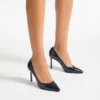 Pantofi cu toc Romy 85 din piele cu imprimeu de crocodil Pantofi cu toc Romy 85 din piele cu imprimeu de crocodil