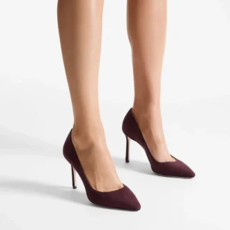 Pantofi cu toc Romy 85 din piele de căprioară în nuanțe de merlot Pantofi cu toc Romy 85 din piele de căprioară în nuanțe de merlot