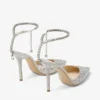 Pantofi cu toc Saeda 100 din satin ivoriu cu ornamente din cristal Pantofi cu toc Saeda 100 din satin ivoriu cu ornamente din cristal