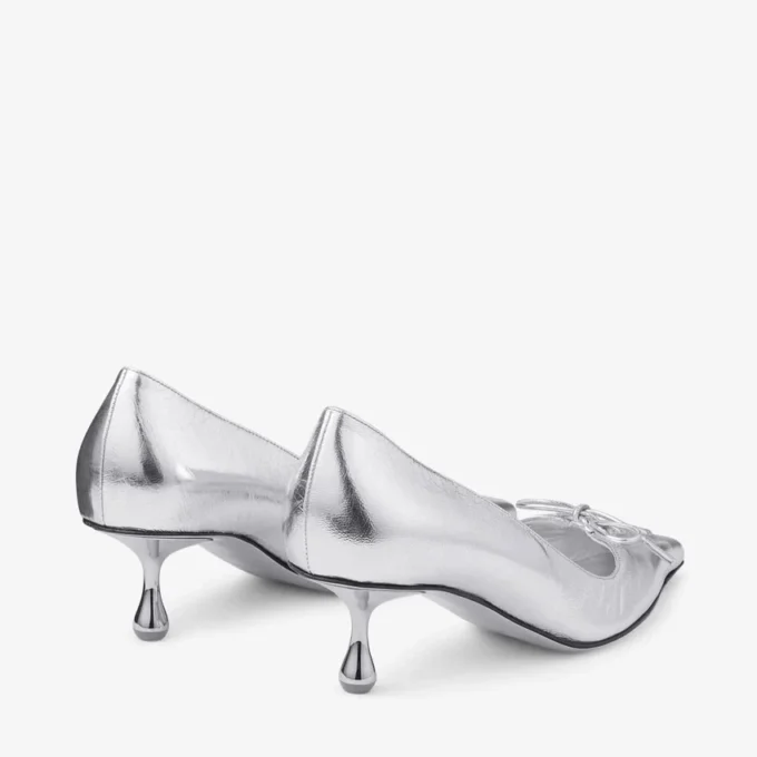 Pantofi cu toc Scarlett 50 din piele metalizată argintie vintage Pantofi cu toc Scarlett 50 din piele metalizată argintie vintage