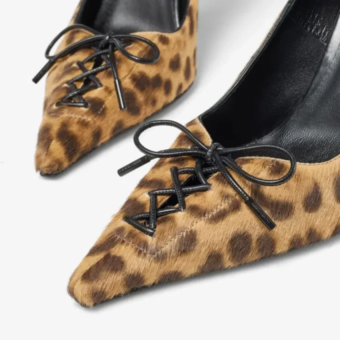 Pantofi cu toc Scarlett 95 din piele de ponei cu imprimeu leopard natural Pantofi cu toc Scarlett 95 din piele de ponei cu imprimeu leopard natural