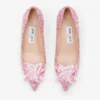 Pantofi cu vârf ascuțit Allure din piele de căprioară roz și acoperiți cu cristale Pantofi cu vârf ascuțit Allure din piele de căprioară roz și acoperiți cu cristale
