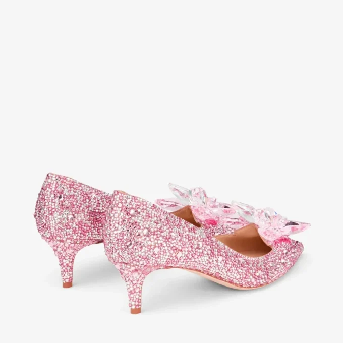 Pantofi cu vârf ascuțit Allure din piele de căprioară roz și acoperiți cu cristale Pantofi cu vârf ascuțit Allure din piele de căprioară roz și acoperiți cu cristale